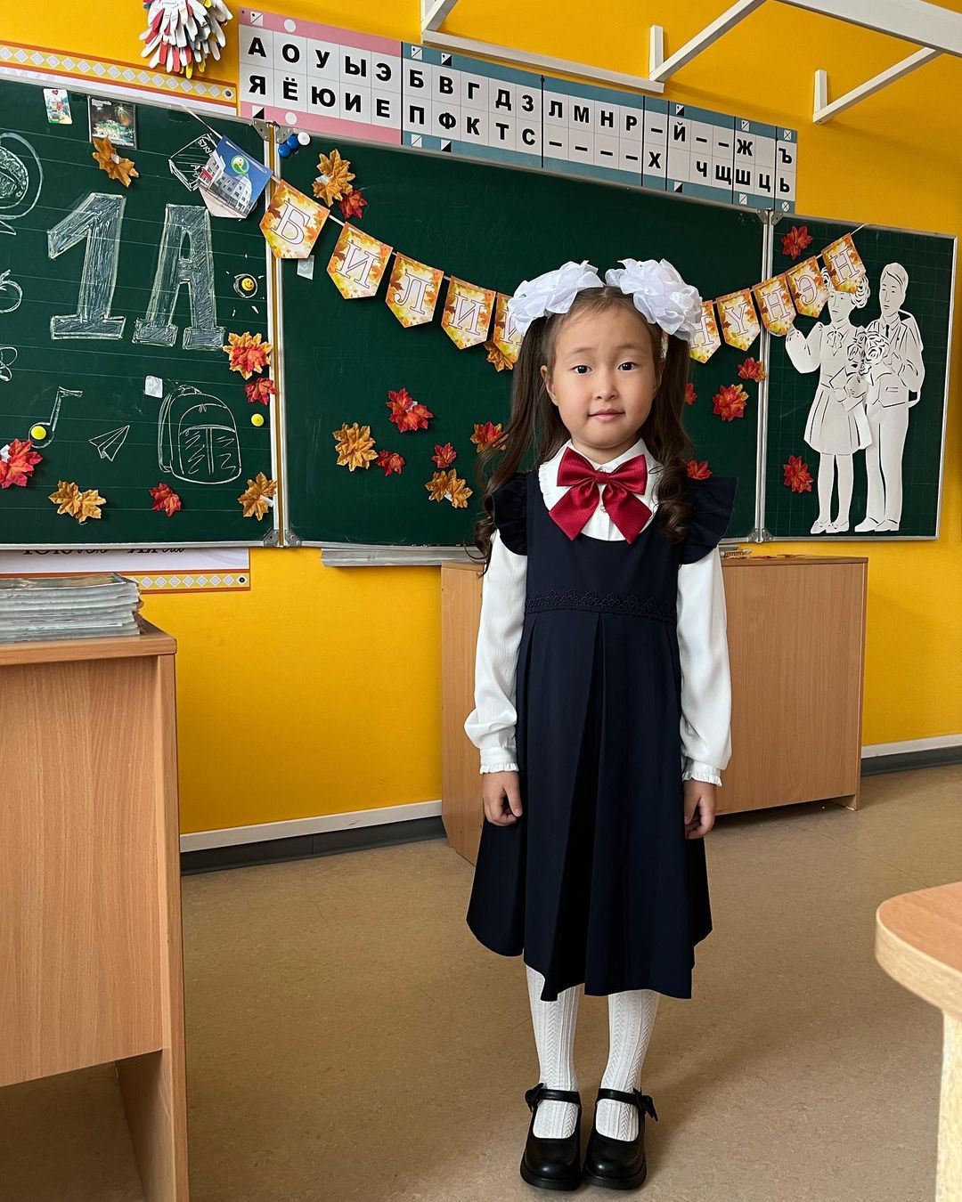 В первый раз, в первый класс!🥹😘🥳👏 Айсаанушкабыт маннайгы кылааска барда🫶🏻👏🥰 Айыы кыьата🙌