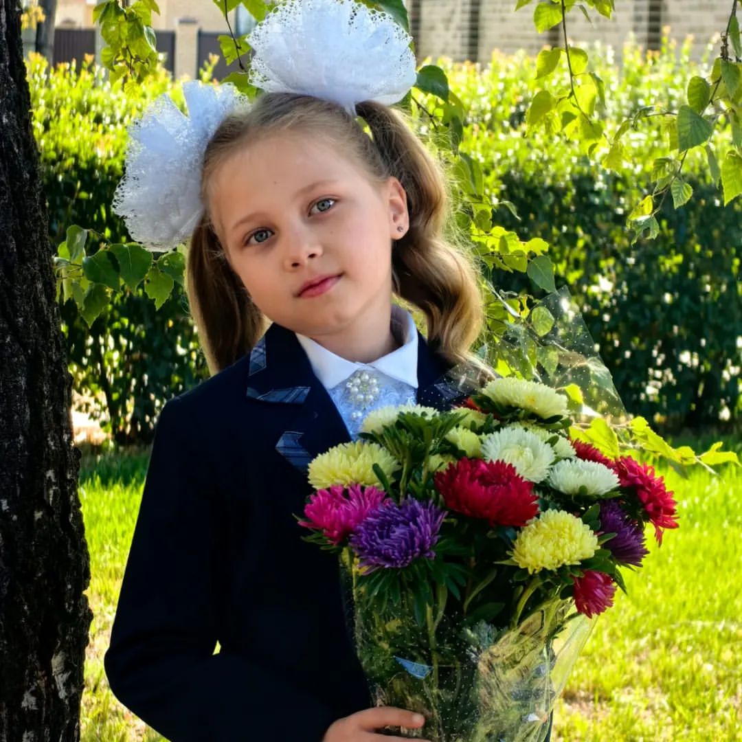 Юлия Козлова in LOOKY. #2класс🔔✏️📚🎊🎊🎊. Моя уже такая больша...