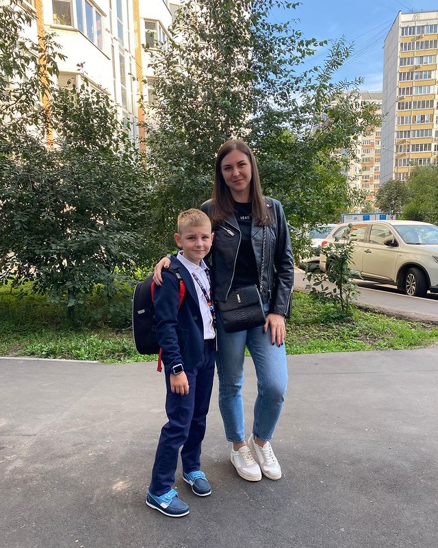 katrienurenkova в LOOKY. #второклашка,#мамасына,#01092023. 2 «Е» класс💜#мойвзр...