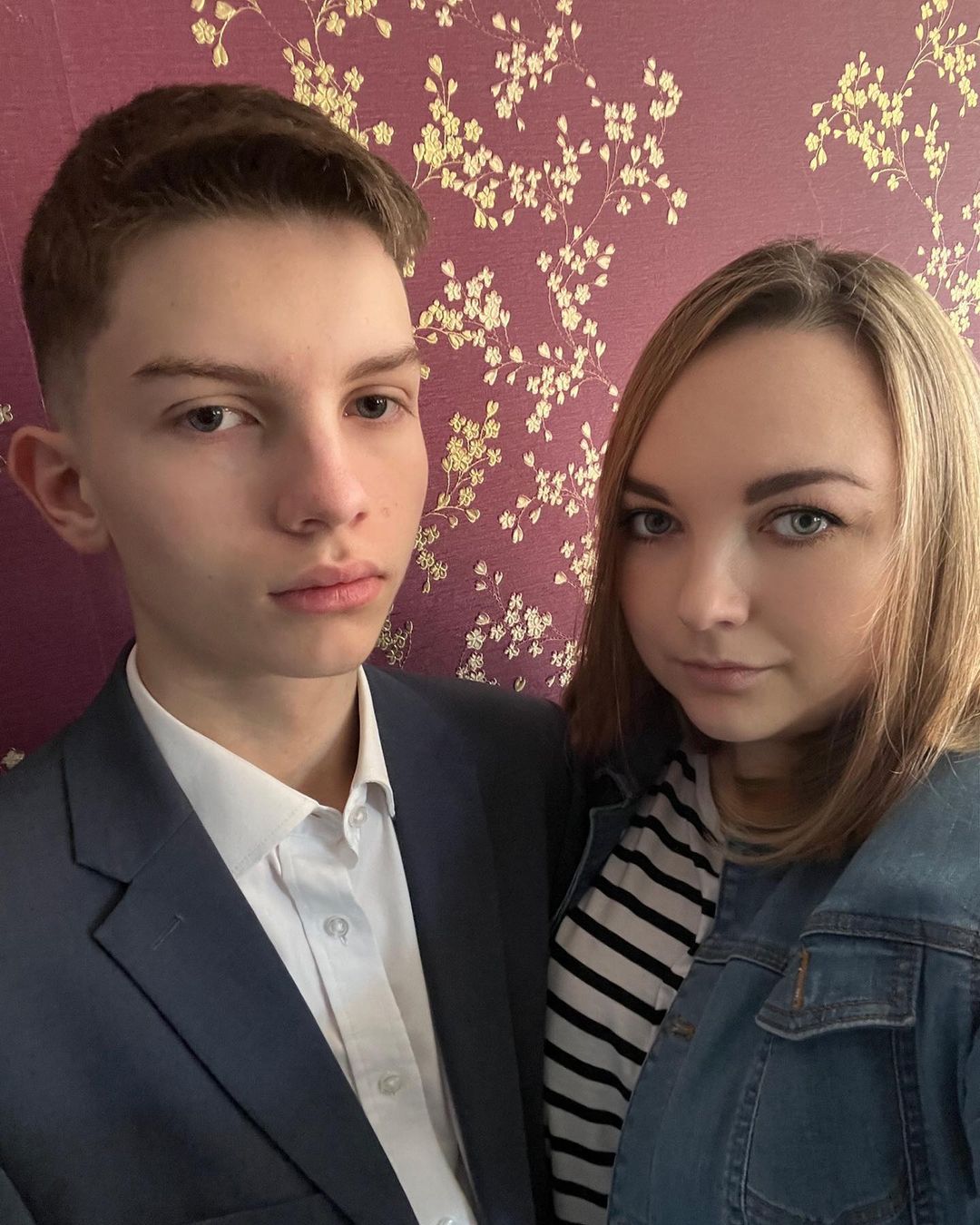 Ну что, впереди очередные 9 месяцев ада. Каждое 1е сентября я просыпаюсь с мыслью «ХОРОШО, ЧТО МНЕ НЕ В ШКОЛУ». Самый распространенный ответ который будет слышать мой сын в течение этих 9 месяцев «ОТСТАНЬ, Я СВОЕ ОТУЧИЛА, ИДИ ДОНИМАЙ БАБУШКУ», и нет - мне не стыдно😌