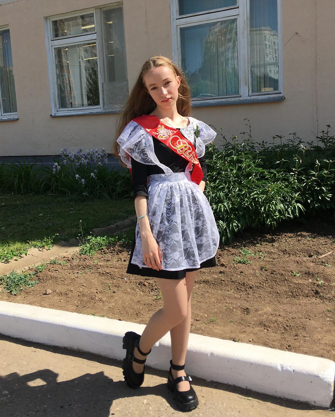 🍁1 сентября! 
С праздником всех причастных, так или иначе)) 
Первый раз, когда ты идёшь в новое учебное заведение без меня) Но со старшей сестрой. Уже не ученица , но юный студент. 
Все только начинается!
PS. Полистала альбом, бесконечно люблю❤️❤️❤️