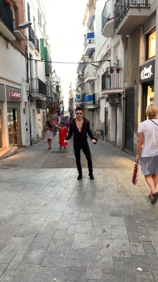 rus.bcn in LOOKY. . Бл*дь, да что происх...