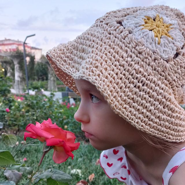 irinahoryushina в LOOKY. . Наш маленький цветоч...