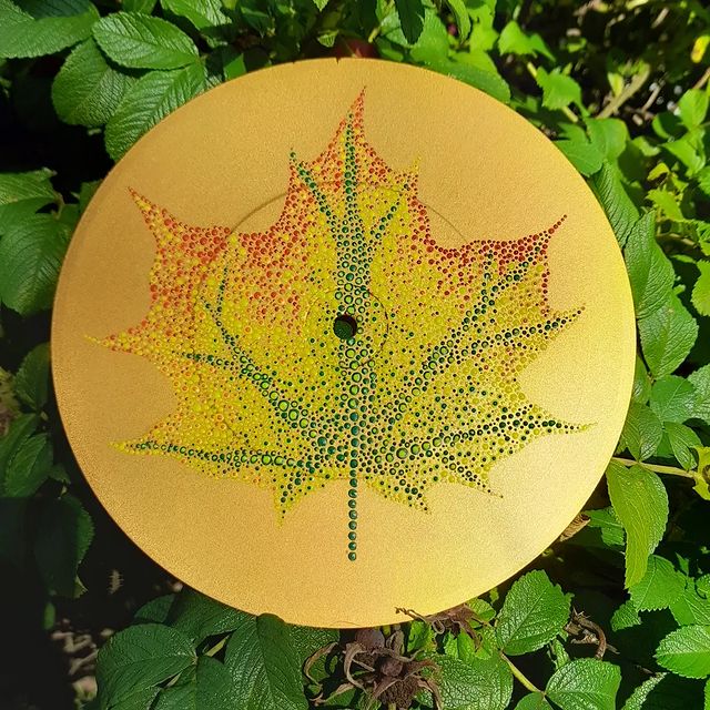 elf_craftmaster в LOOKY. #acrylic,#liners,#drawing,#graphic,#dotwork,#handmade,#decor,#leave,#september,#maple,#mapleleaf,#acrylicpainting,#beautiful,#gold,#gift,#design,#vinyl
#рисование,#ручнаяработа,#акрил,#арт,#дизайн,#декор,#клен,#сентябрь,#подарок,#точечнаяроспись,#лист,#золото. 📢ЭТУ И ДРУГИЕ ЧЕТЫР...