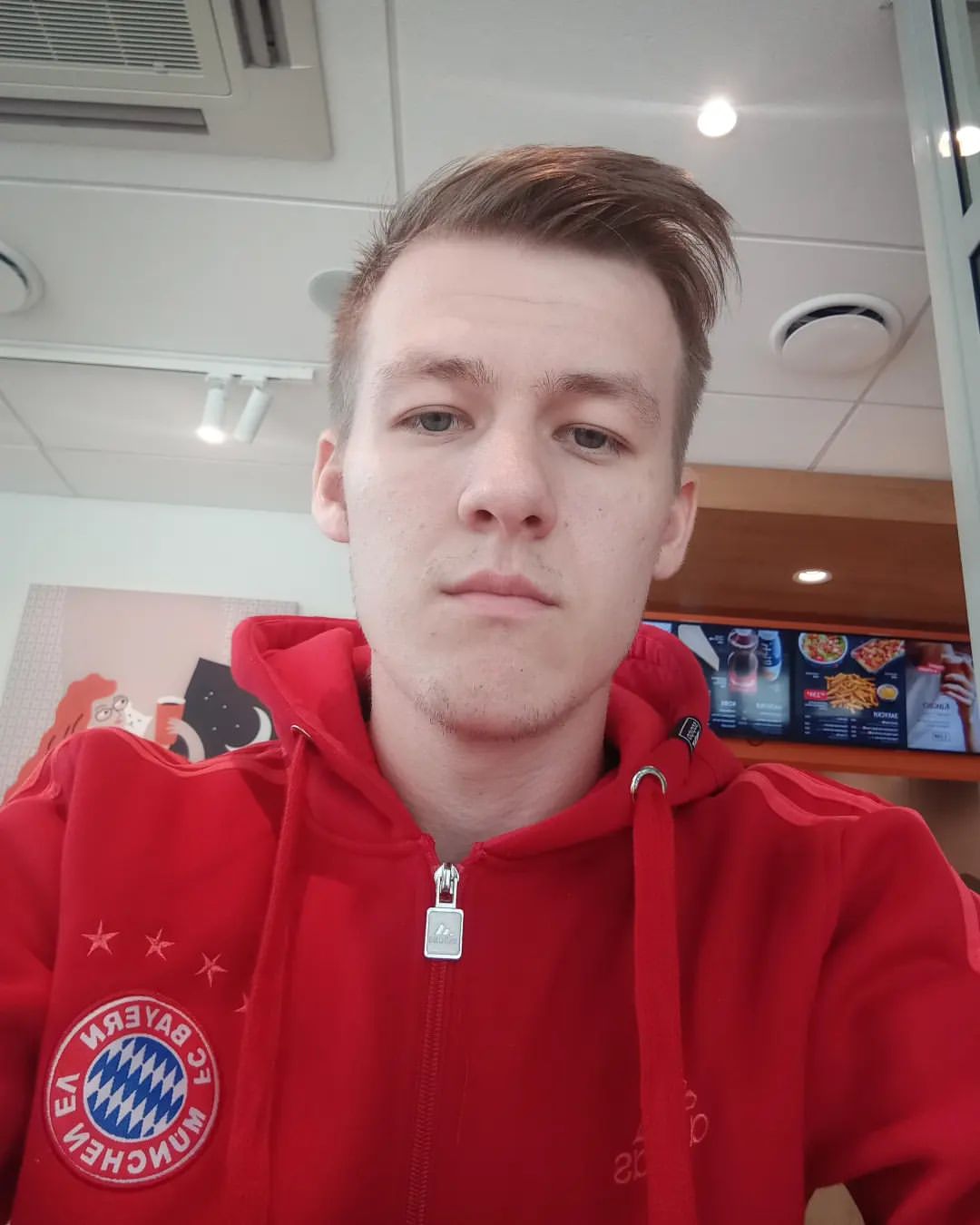 belov.e.13 в LOOKY — Новая кофта супер  @fcbayern