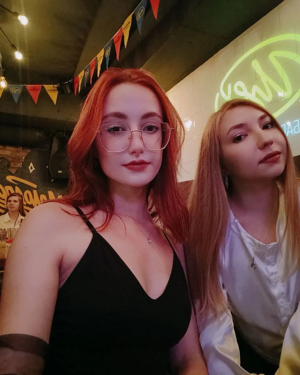 Приглашаю тебя на танец. Пойдёшь? 🥺🤍