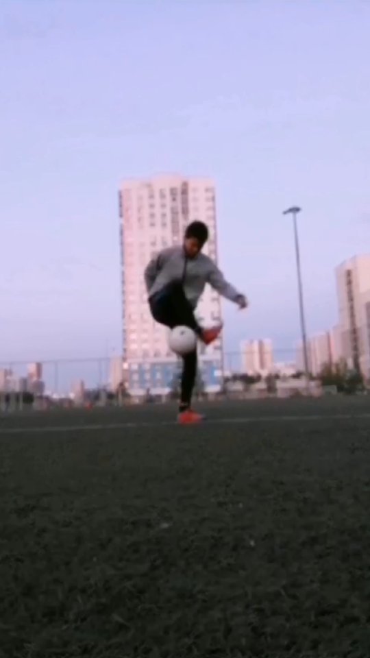 omurov_08 в LOOKY. #футбол,#football,#footballplayer,#footballskills,#atw,#gamefootball⚽⚽⚽,#gamefootball⚽⚽⚽👌🔴⚪️. Ai ai ai #футбол #fo...