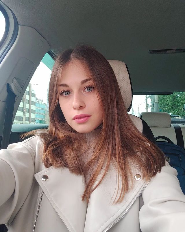 maria_demidova20 в LOOKY. . Либо я свожу с ума, ...