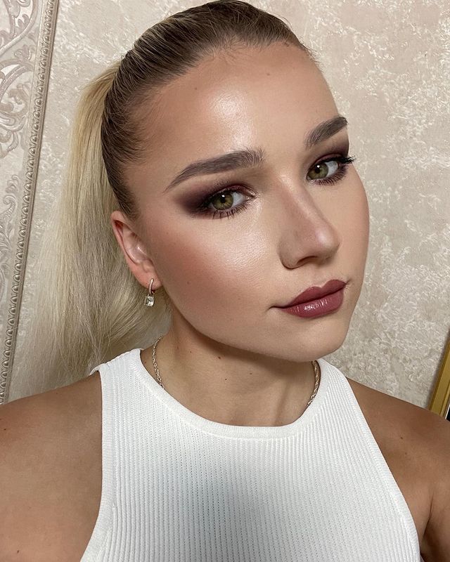 juliabogolyubskaya в LOOKY. . 😍
Как вам мой мэйк?...