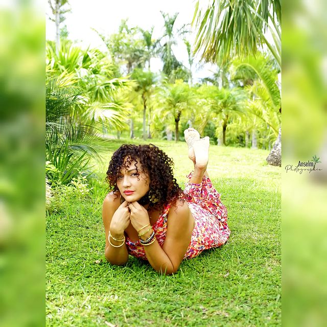 anselm.photographie974 в LOOKY. #974island,#metisse,#reunionnaise,#iledelareunion,#974islandgirl,#shooting,#photography,#model,#portrait,#photooftheday,#photo,#fashion,#photoshoot,#photographer,#love,#picoftheday,#instagood,#shoot,#portraitphotography,#beauty,#modeling,#style,#girl,#badgirl,#shootingphoto,#makeup,#beautiful,#shootingday,#canon,#portraits. “ 𝙇𝙖 𝙡𝙚́𝙜𝙚̀𝙧�...