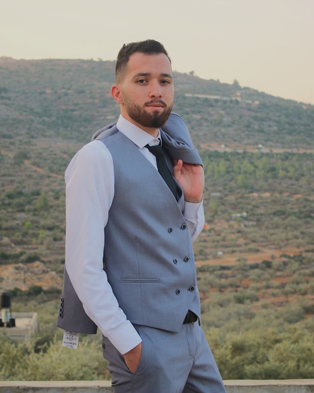 rasemalbargothe в LOOKY. #تخرج_2019,#تخرج_جامعه,#modelindonesia,#famousdex,#famousstudios,#explore,#متابعة🔻. عقول الهادئين لا تهد...