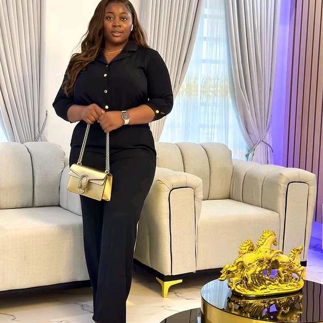 Queen Anita brows в LOOKY. . Birthday loading 29t...