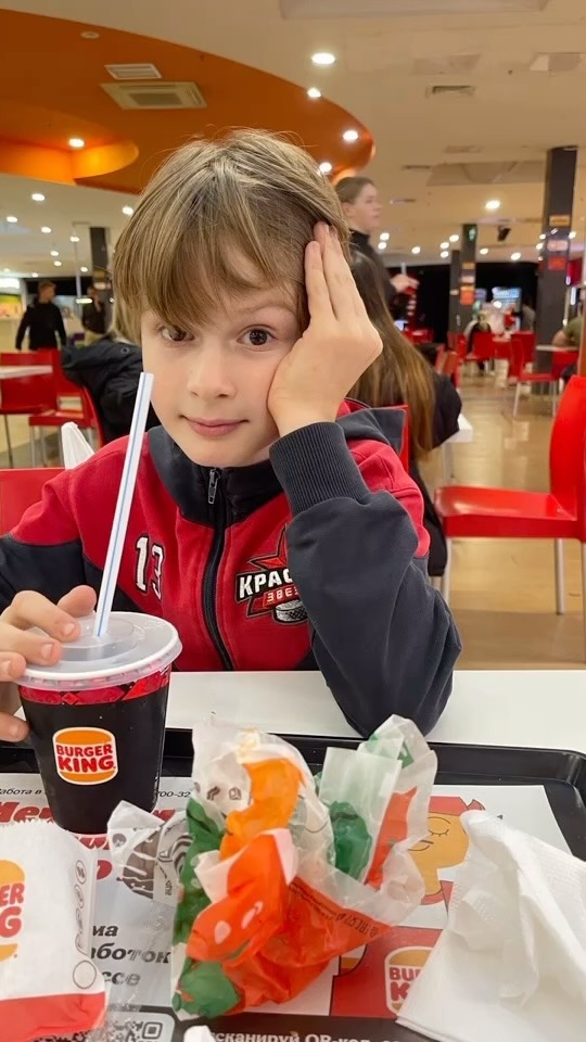 nik_r_hockeyboy в LOOKY. #рябакрасава,#вкусноивредно,#яипапа,#hockey4kidsmafia,#hockey4dad. Вкусные вредности ил...