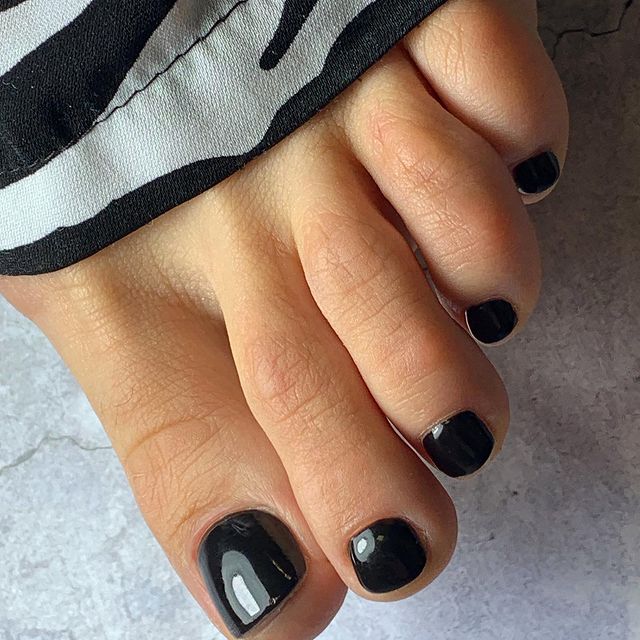 natysik_nails_mv в LOOKY. #педикюрчек. #педикюрчек 🖤