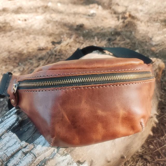 welundleathercrafts в LOOKY. #севастополь,#ручнаяработасевастополь,#изделияизнатуральнойкожи,#натуральнаякожа,#ручнаяработа,#кожанаясумка,#сумка,#сумкаизкожи,#сумкаручнойработы,#изделияизнатуральнойкожиручнойработы,#хэндмейд,#handmade,#хендмейд,#хендмэйд,#хэндмэйд,#подарок,#23февраля,#8марта,#новыйгод,#деньрождения,#жене,#девушке,#женщине,#аксессуары,#аксессуар,#мужчине,#мужу,#парню. Сумка "Бананка" из н...