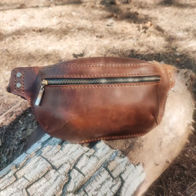 welundleathercrafts в LOOKY. #севастополь,#ручнаяработасевастополь,#изделияизнатуральнойкожи,#натуральнаякожа,#ручнаяработа,#кожанаясумка,#сумка,#сумкаизкожи,#сумкаручнойработы,#изделияизнатуральнойкожиручнойработы,#хэндмейд,#handmade,#хендмейд,#хендмэйд,#хэндмэйд,#подарок,#23февраля,#8марта,#новыйгод,#деньрождения,#жене,#девушке,#женщине,#аксессуары,#аксессуар,#мужчине,#мужу,#парню. Сумка "Бананка" из н...
