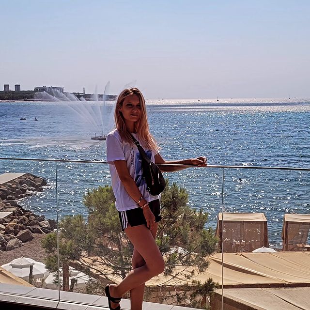fedorinina374 в LOOKY. . null