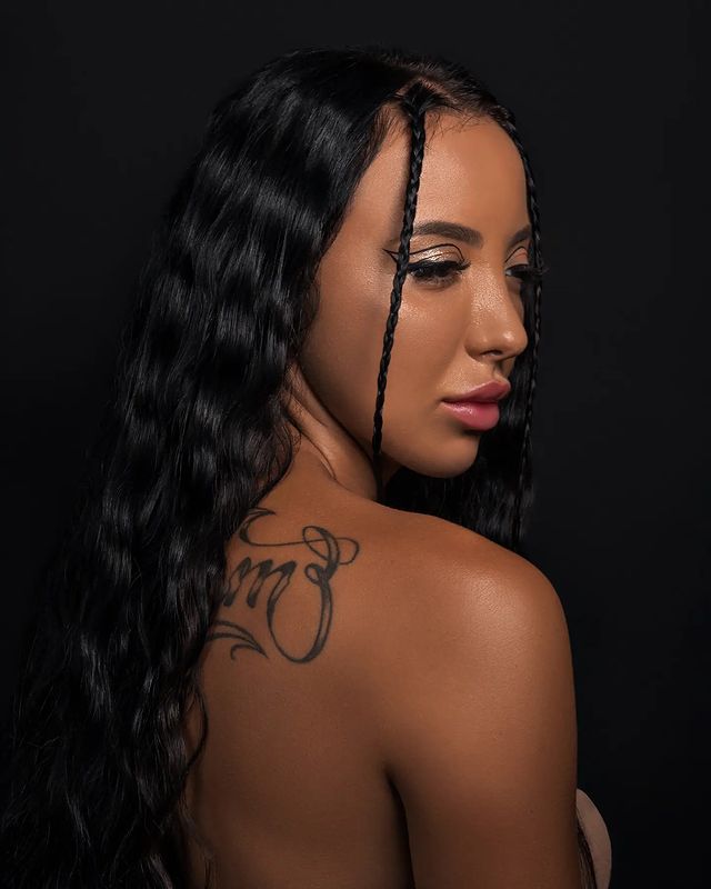 lakonst_retouch в LOOKY. #retoucherwork,#retoucherekb,#beautyretoucher,#fashionretoucher,#retouchingphoto,#бьютиретушьекб,#бьютиретушь,#beautyretouchers,#beautyphotography,#beautyphotographer,#beautyretouch. Глубокая Beauty рету...