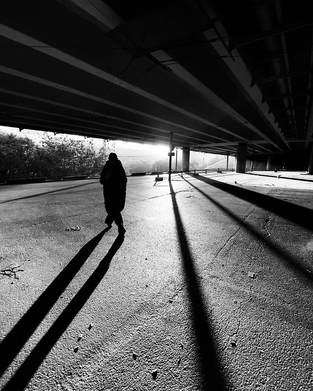 a.s.o.n.i.y.a в LOOKY. #streetphotography,#streetphotographyrussia,#streetshootah,#streetdreamsmag,#street_avengers,#street_photo_club,#street_is_life,#street_photographer,#street_art_community,#streetphotographyinternational,#bnwphotography,#bnwminimalismmag,#bnw_greatshots,#bnw_demand,#bnw_planet,#bnw_users,#bnw_drama,#bnw_artstyle,#bnw_of_our_world. #streetphotography #...