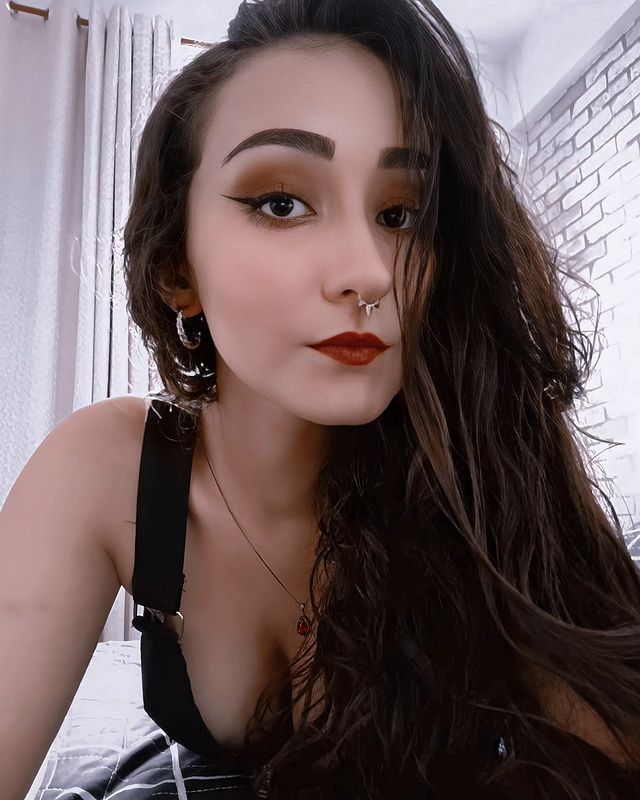 ⸸𝓛𝓸𝓻𝔂 ⸸ в LOOKY. . ◉⁠‿⁠◉