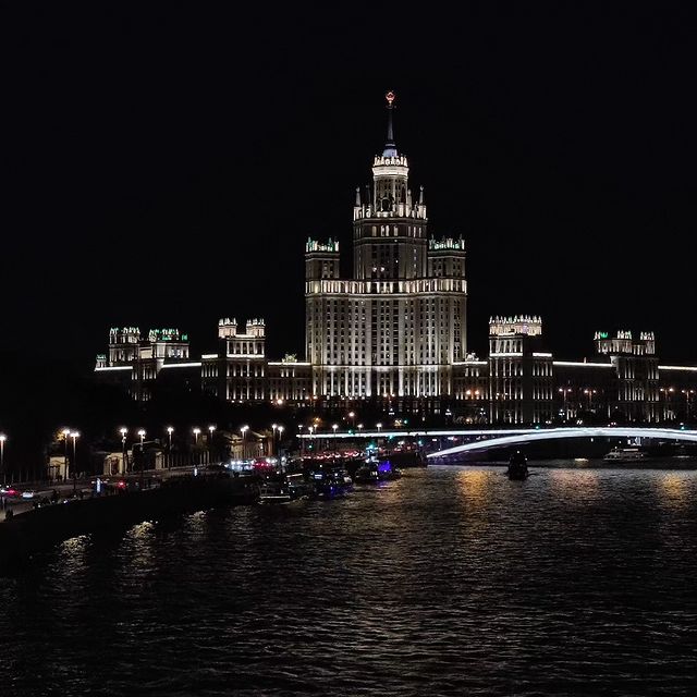 nikolaevna77917491 в LOOKY. #москвалучшечемпитер,#любимыйгород. Москва она такая
#мо...