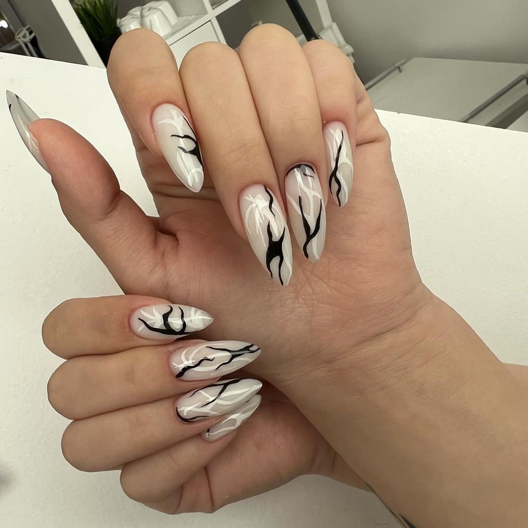 si_nails_ykt in LOOKY. #маникюр,#маникюрякутск,#гельлак,#якутск,#аппаратныйманикюр,#педикюр,#педикюрякутск,#шеллак,#наращиваниеногтей,#si_nails_ykt. Запись на октябрь от...