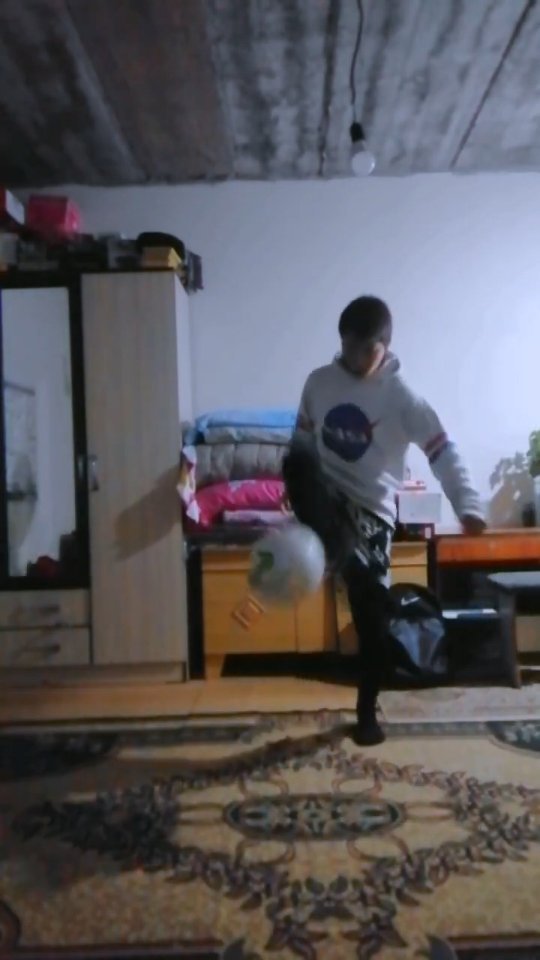 omurov_08 в LOOKY. #футбол,#вокругсвета,#атв,#село#,#footballskills,#instagood. сделал это в 12 часо...