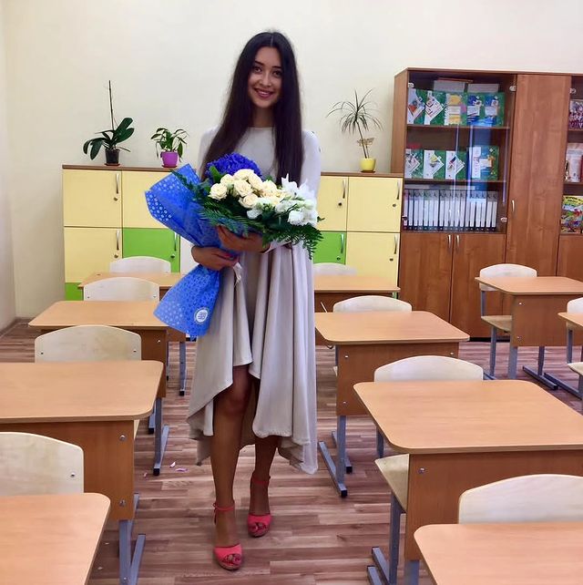 travelagent_evgenia в LOOKY. #улыбайся,#умоегокумираестьмашина,#учительанглийского,#зеленыеглаза,#кумирАлиюшаИльдусовна,#красныйдиплом10июля2019,#казанскийприволжскийфедеральныйуниверситет,#красныйдиплом🎓,#самаясамая,#семьяильдусовны,#деньучителя,#сднемучителя💐. Алия Ильдусовна Позд...