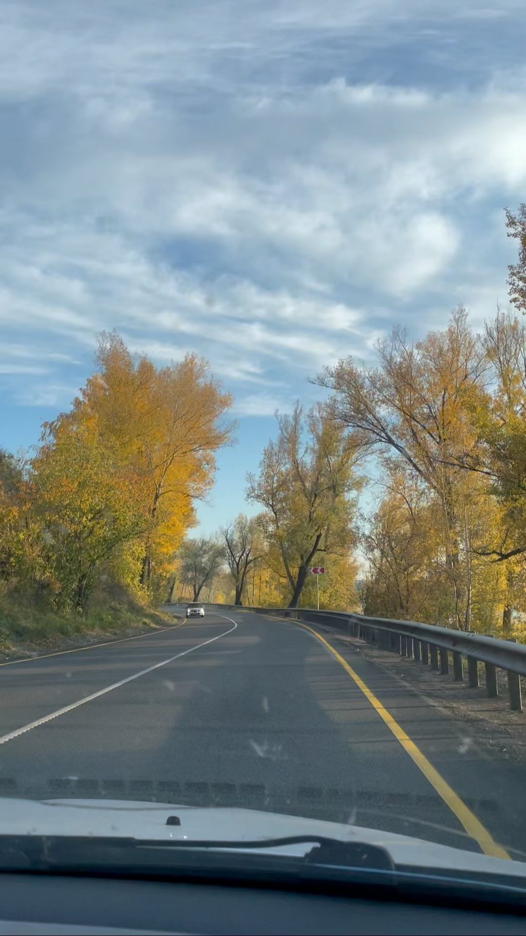 koshindra in LOOKY. . Осень 🍂 по дороге н...