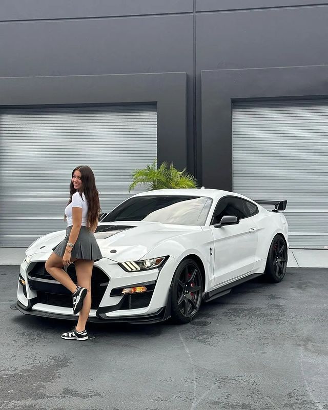 lisapatrick363 в LOOKY. #cars,#musclecars,#ford,#shelby,#shelbygt500,#gt500,#v8,#trackcar,#cargirl. Carbon fiber track p...