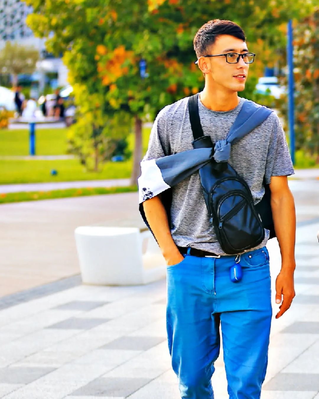 abu_0827 в LOOKY — публикация