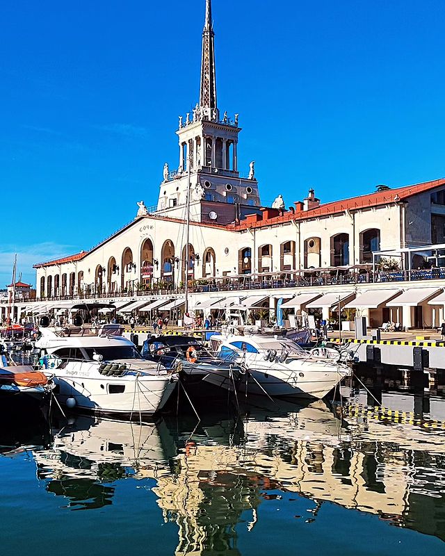 malysh_iz_ada в LOOKY. . 🛳⛴️🚢🛥#Сочи#морско...