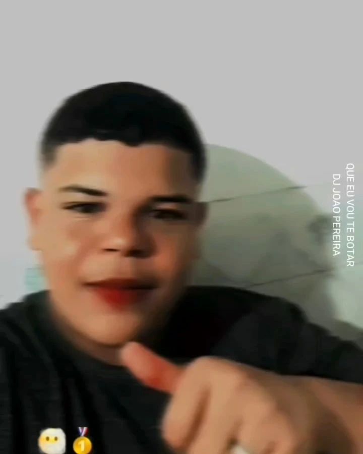 Levo a vida no sorriso, mas to ligado na maldade de cada um!!🕆🚩👑