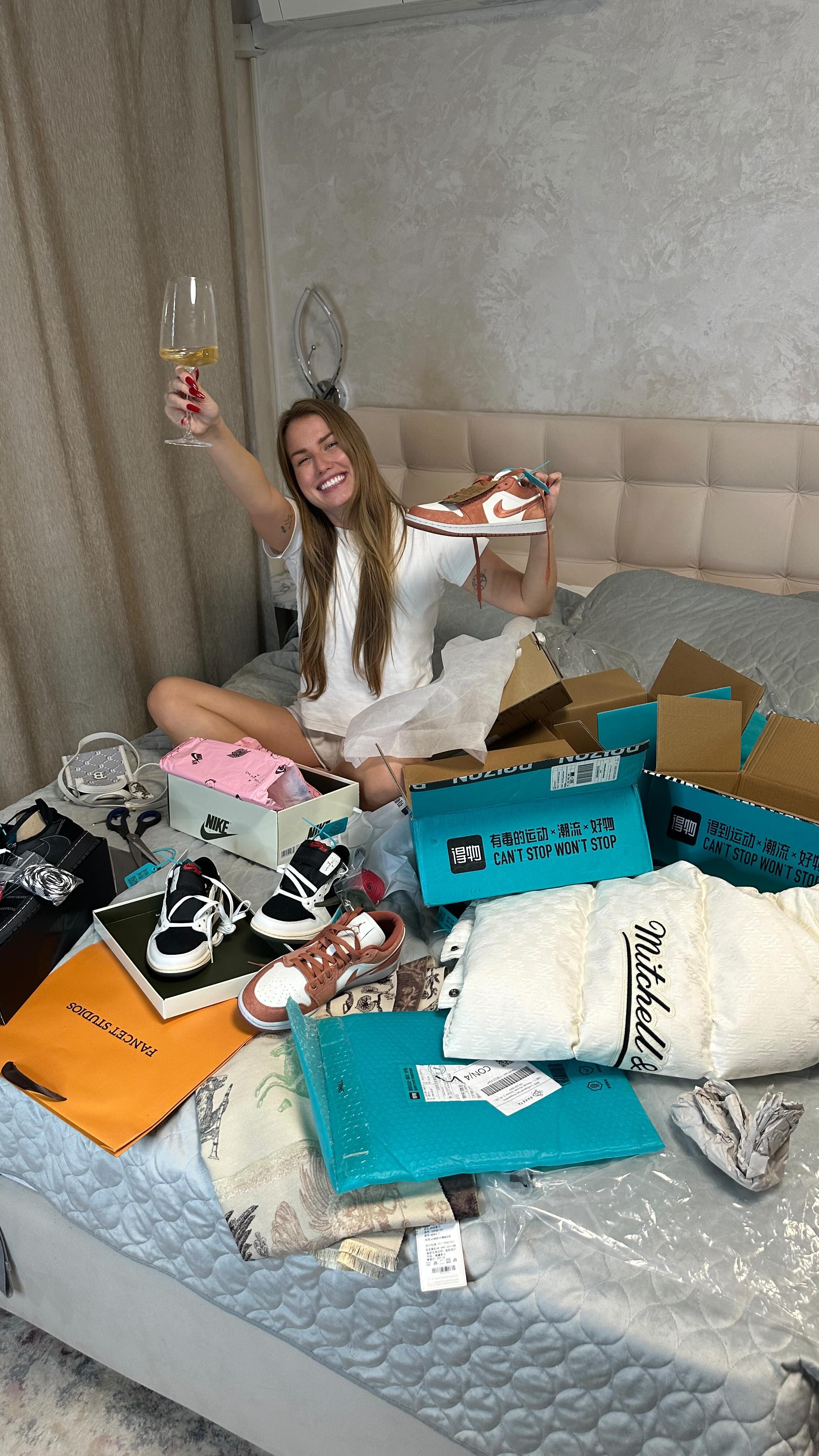 eva_slobodskaya in LOOKY. . Распаковка!!🔥

Мы н...