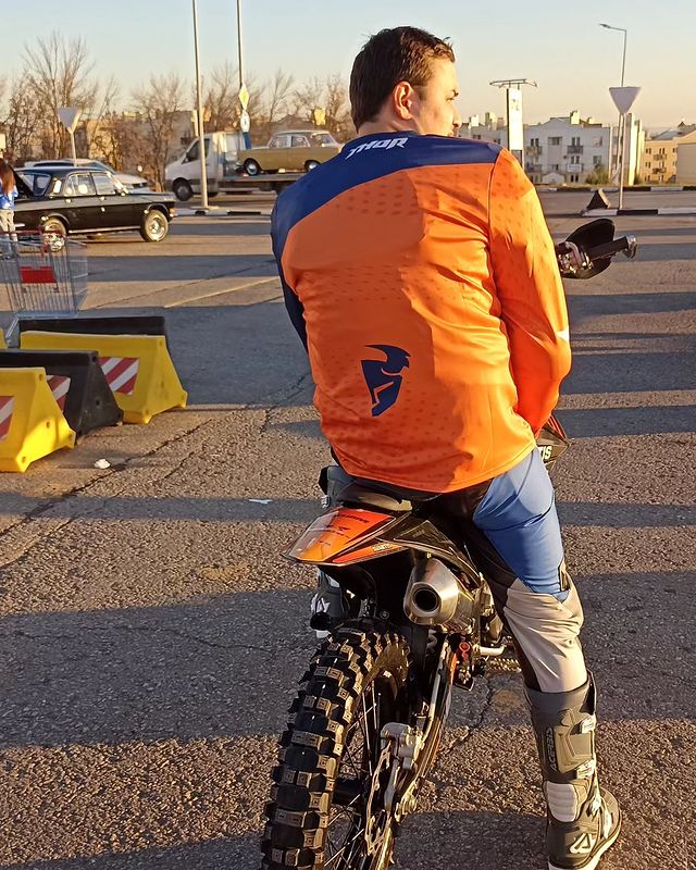 mr.bugayev в LOOKY. . null