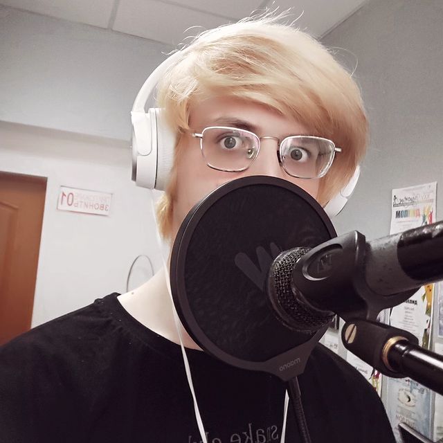 leo_noel_o в LOOKY. #sing#song#l4l#album#bright#art#music#record#boy#blond#dreamer#lifeisamusic#musicians,#love#loveguy#pop#rock. I hope something com...