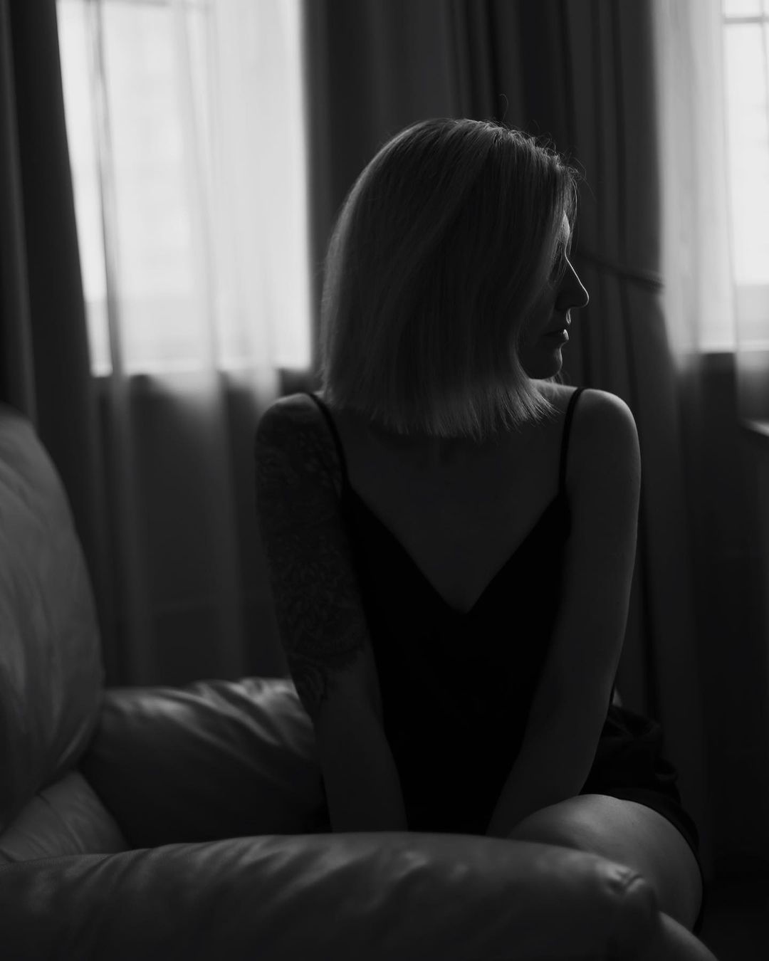 valentina_elfik в LOOKY — … #blackandwhite #чб #home #window #light #photography #roma