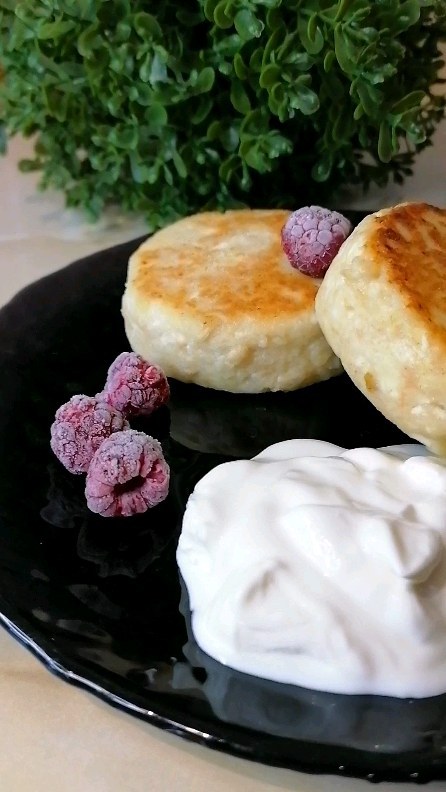 katyushka071 в LOOKY. #вкусно,#reels,#сырники,#завтрак. ЯБЛОЧНЫЕ СЫРНИКИ

Ин...