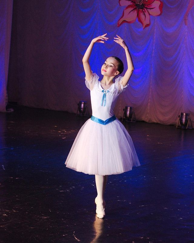 viktoria_kuzmina2012 в LOOKY. #ballet#viktoria🤍. Как давно не было сц...
