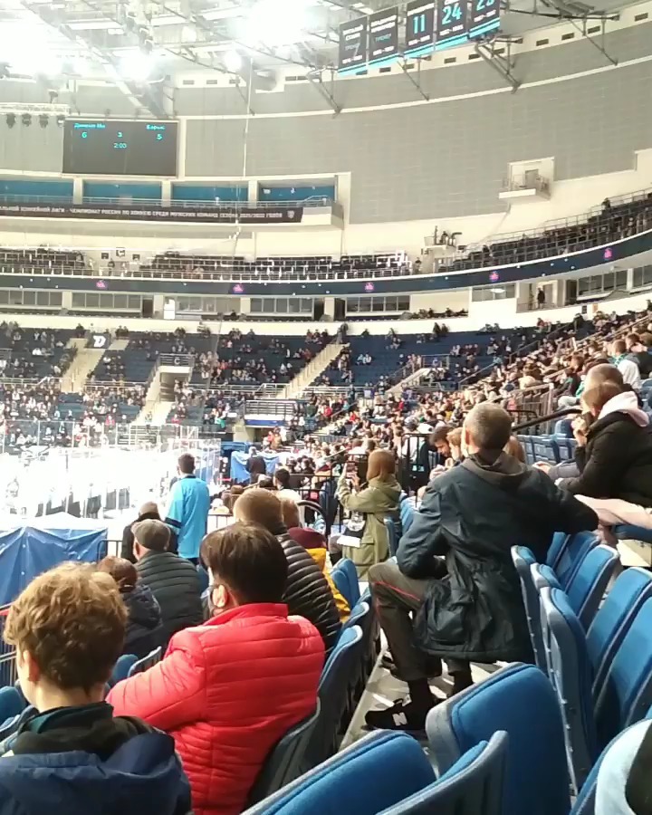 HockeyDM в LOOKY. #KHL,#DinamoMinskHC,#BarysNurSultan,#HockeyFans. Навались арена @yuli...