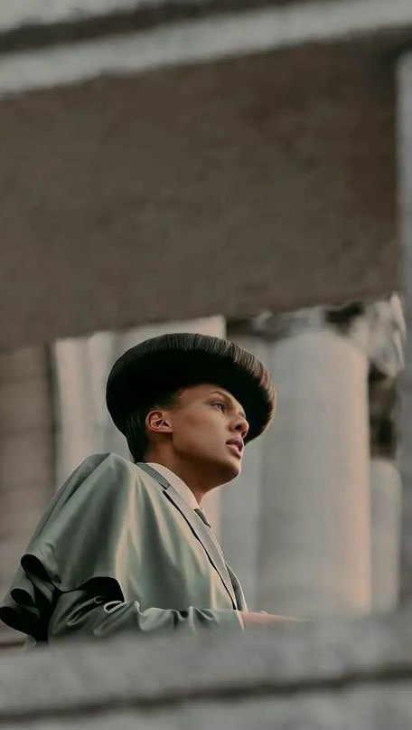 Анна - Французский от Носителя в LOOKY. #французскийязык#французскаямузыка#французскаякультура#французскийснуля#французскиепесни#французскийонлайн. Поль Ван А́вер (фр. ...