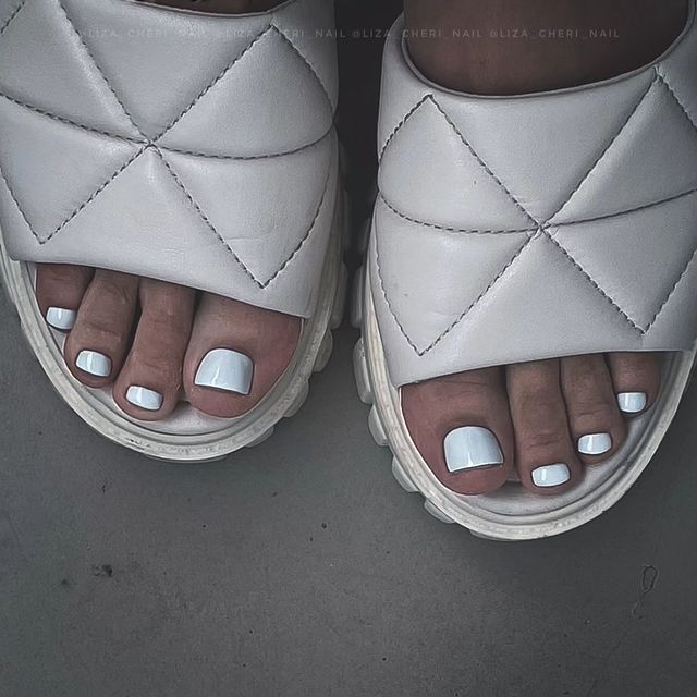 liza_cheri_nail в LOOKY. . Время для педикюра п...