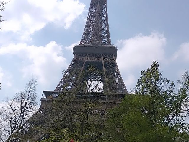 user_nsta108 в LOOKY. #eiffeltower,#sunny,#paris. The Eiffel tower on ...