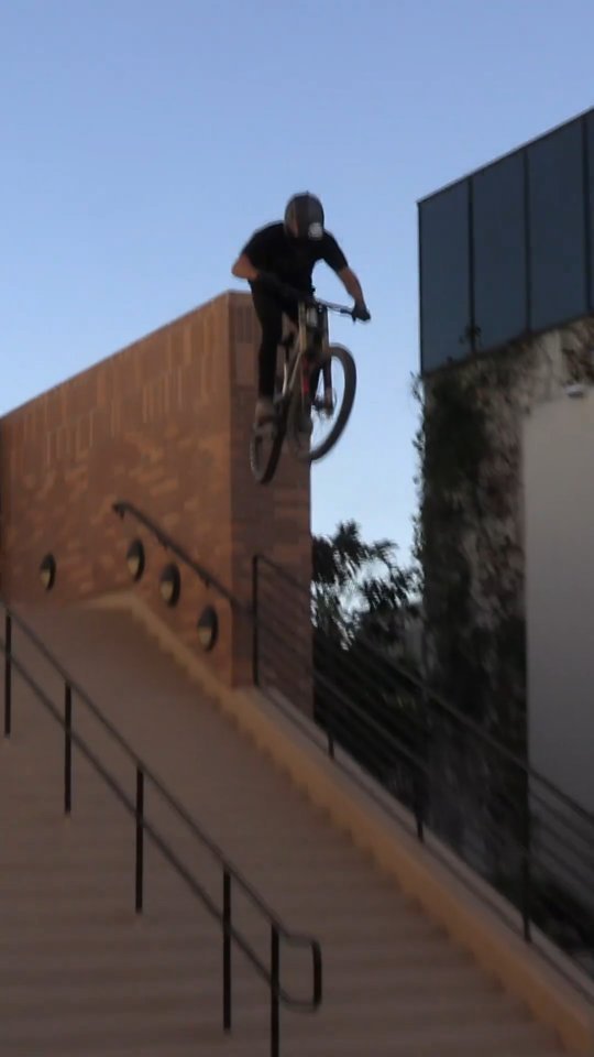 bike.damn в LOOKY. . null