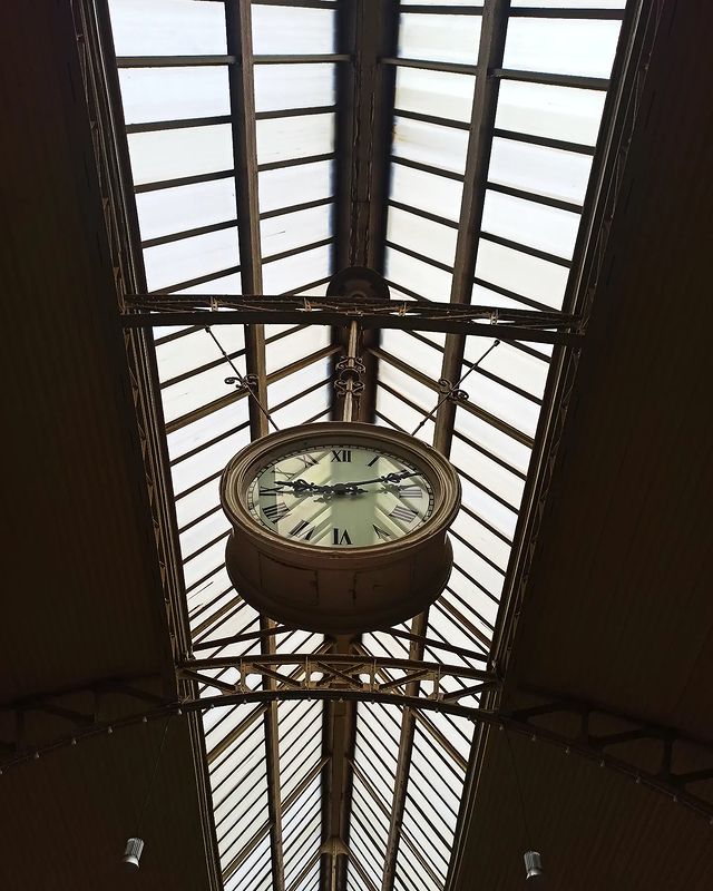 TE9PS1K в LOOKY. #time,#railway,#st.petegburg,#human,#summer23,#foto,#mobile,#время,#часы,#вокзал,#ожидание,#ждвокзал,#поезда,#лето,#лето23. Время...
. 
. 
. #ti...