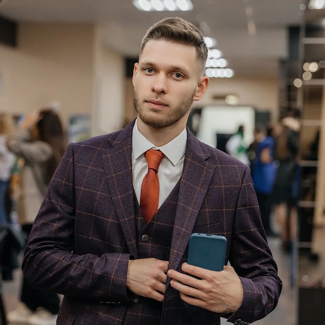 pavel_gorg в LOOKY. #костюмытройки,#мужскиекостюмы,#модельноеагентство,#парнимодели,#неделямоды. Когда смотрю на это ...