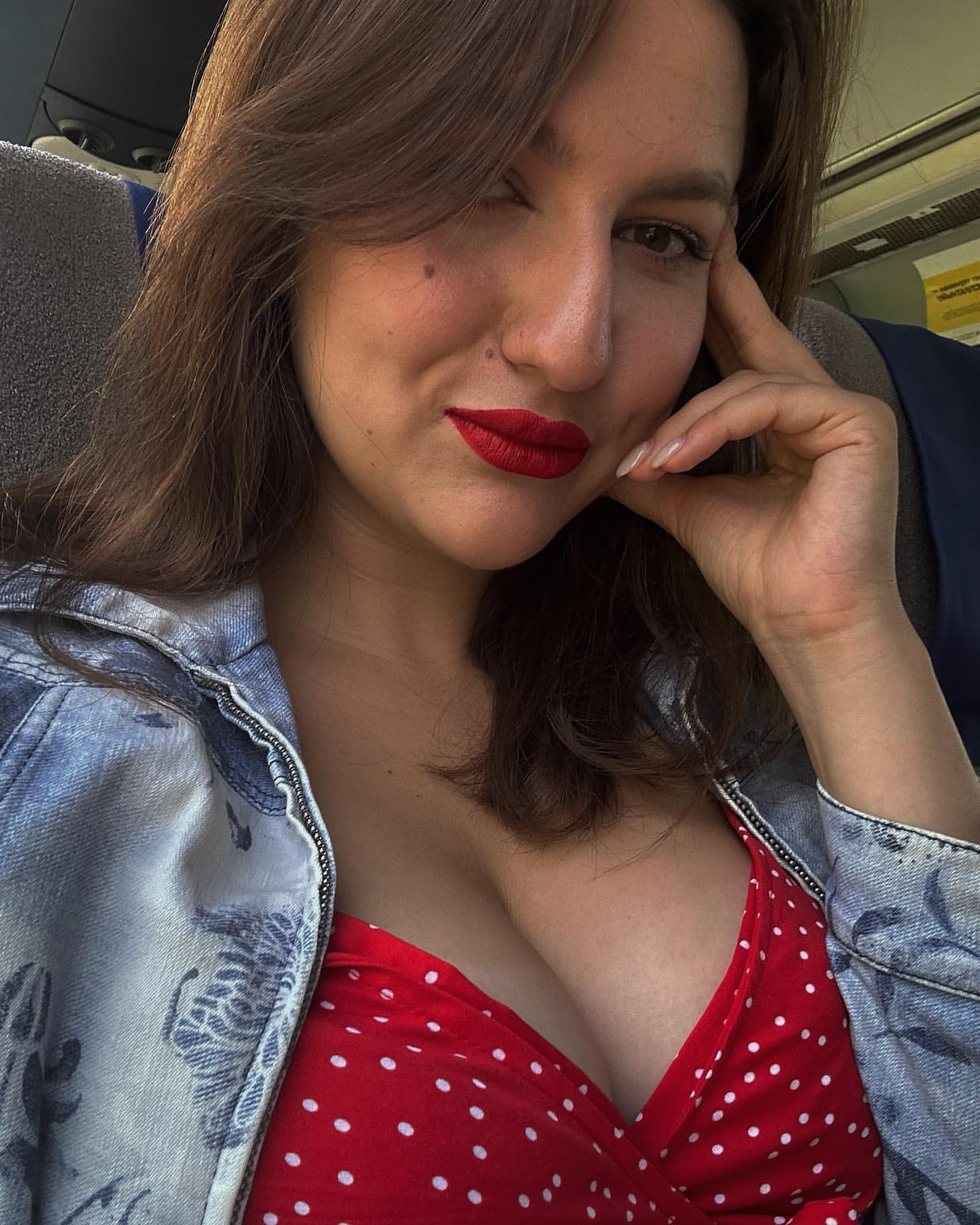 nastiagraysay в LOOKY. #отношения,#svoz,#опрос. 🤔Недавно, я поймала...