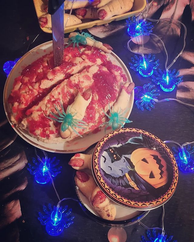 1605olga в LOOKY. #halloween,#oktober,#хэллоуин,#торт#мозг,#пальцы,#печенье#отпуск. Happy Halloween 👻🎃...