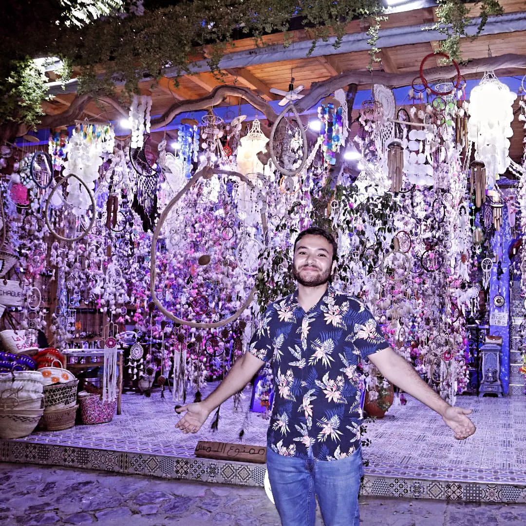 elfallahimohammed in LOOKY. #chefchaouen,#paradiseisland,#flowers,#memories. Thanks @soukainafahs...