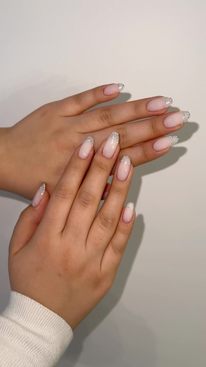 si_nails_ykt in LOOKY. #маникюр,#маникюрякутск,#гельлак,#наращиваниеногтей,#якутск,#аппаратныйманикюр,#педикюр,#педикюрякутск,#шеллак. Ссылка для онлайн за...